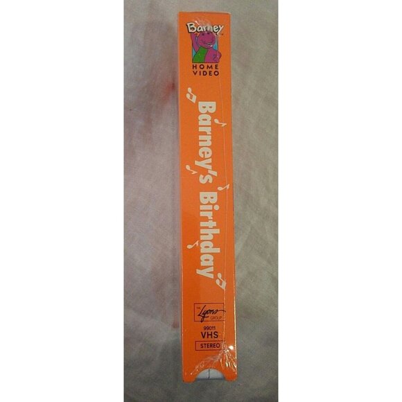 Vtg Barney VHS Birthday Sing Along Barney & Friends 90s TV Show Backyard Gang - Picture 6 of 7
